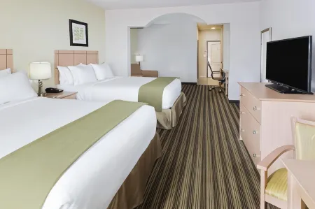 Holiday Inn Express & Suites Alvarado