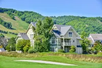 Rivergrass Hotels in Grey County