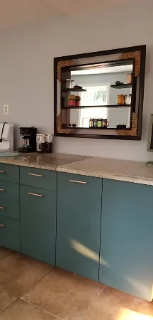 Charming/Private Home on Deodar Pine-lined St.