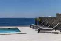 ''Aegean Whispers'' Sea Front Villa in Tinos - Villaer