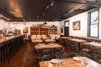 Silverbow Inn & Suites فنادق في جونو