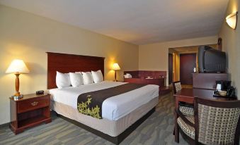 Gold Leaf Hotel of Dewey