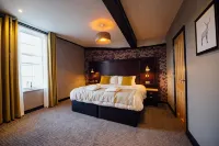 The White Hart Hotel a Harlington