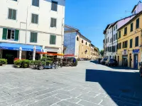 Ororosa Lucca City Center Apartment