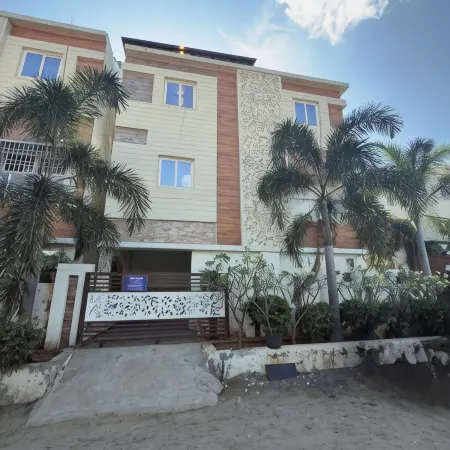 POCOYO-BACKPACKERS HOSTEL-OMR Отели рядом с достопримечательностью «Парк развлечений VGP Universal Kingdom»