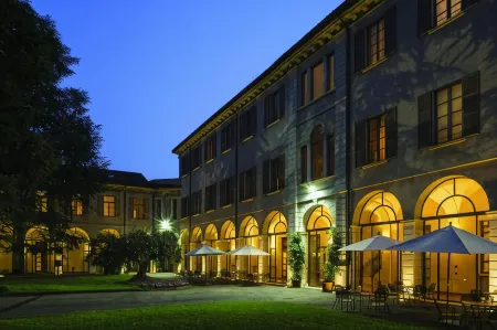 Centro Paolo VI Отели рядом с достопримечательностью «Via delle Grazie»