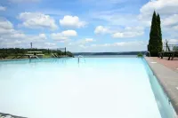 Beautiful New Home at Kentucky Lake with Community Pool! Close to Murray State! - Pools