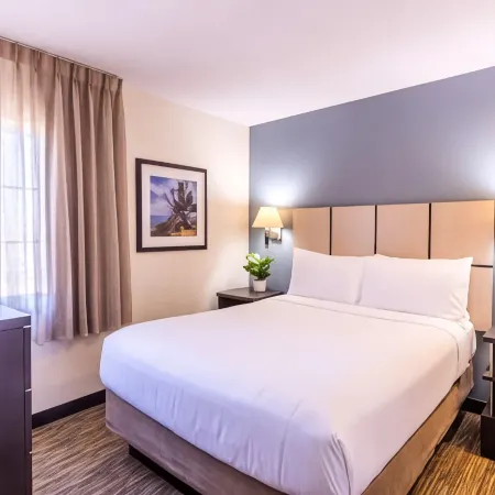 Sonesta Simply Suites Lansing