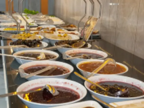 クアーズ・ガーデン・ホテル デュズジェのホテル