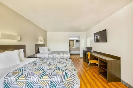 Motel 6 Conyers, GA Отели рядом с достопримечательностью «Кафедральный собор Крисчен Гроут»