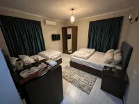 Pyramids way inn