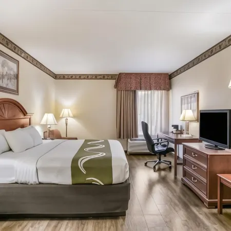 Quality Inn & Suites Bel Air I-95 Exit 77A