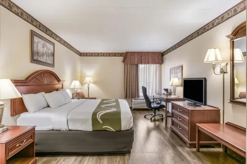 Quality Inn & Suites Bel Air I-95 Exit 77A - 2 Sao