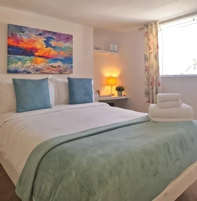 Upper Rock Brighton - Guest House