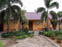 Thorsangpruksa Hotel Hotels near Wat Porn Chai Thammakhun