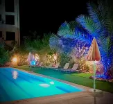 Lafamilia Albadwan - Pools
