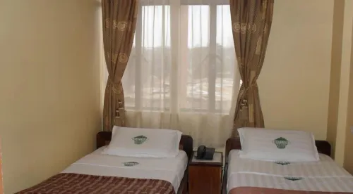Batian Grand Hotel - parking