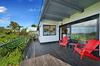 Maison de Rose Hotels in Piha