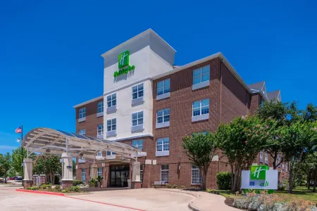 Holiday Inn & Suites Dallas-Addison Отели в г. Аддисон