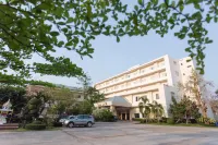 KP Hotel Udonthani Hoteles cerca de Nong Han Kumphawapi Lake