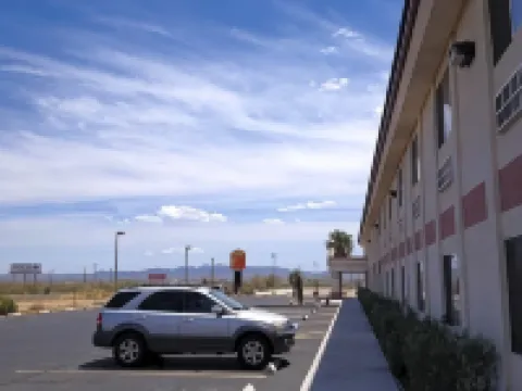 Super 8 by Wyndham Quartzsite AZ Hotels in La Paz County