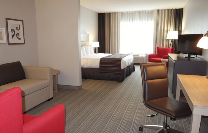Country Inn & Suites by Radisson, Coralville, IA