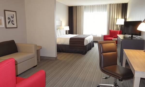 Country Inn & Suites by Radisson, Coralville, IA