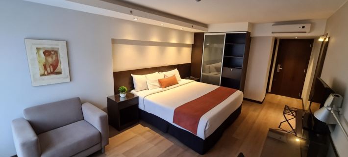 Crystal Tower Hotels in Montevideo