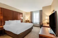 Comfort Inn & Suites Hotels in Shawnee