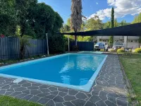 Riverbank Park Motel - piscina