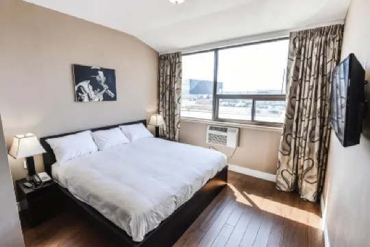 多倫多機場NU酒店 鄰近多倫多機場（多倫多皮爾遜國際機場 ）的酒店