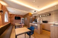 Hound Hotel Tongyeong Hangnam Branch Hotel di Tongyeong