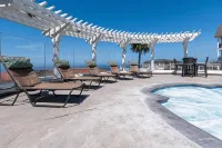 Carlsbad Inn Beach Resort - Beach