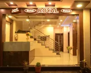 Hotel Royal Palace - 150 Meters from Mahakal Temple