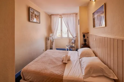 La Caravelle Hotel a Riom