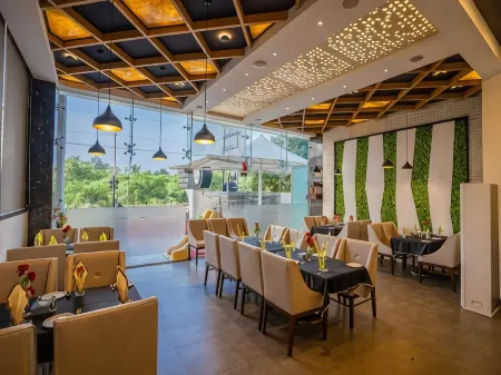 V Star Отели в г. Ахмеднагар