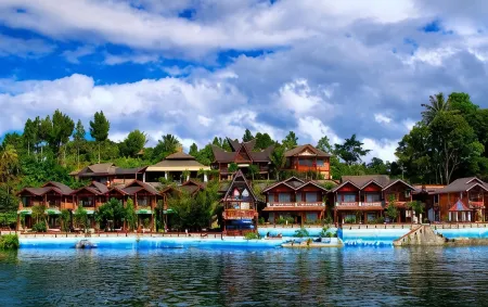 Samosir Villa Resort Отели в г. Samosir Regency