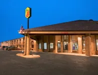 Super 8 by Wyndham Green Bay I-43 Bus. Park Hotels in Green Bay