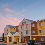 Fairfield Inn & Suites Champaign Hotels in Champaign