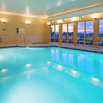 Comfort Inn & Suites Logan Near University