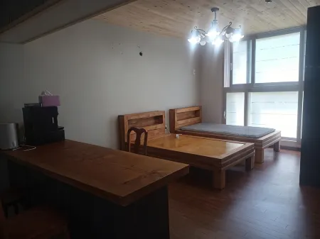 Gyeongju 2nd House Отели рядом со станцией Сингёнджу