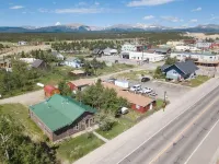 Rocky Mtn Modern Cabin- Pets Welcome FREE!! 30+ Days