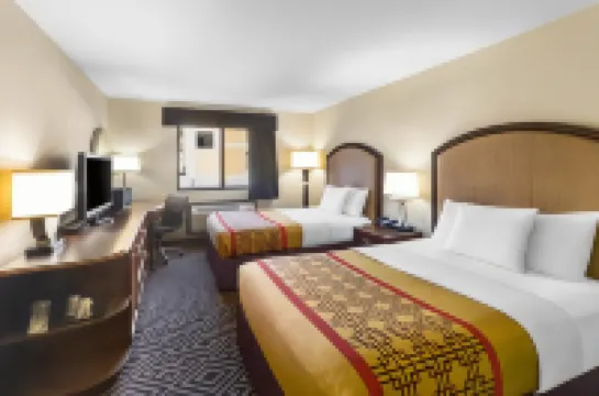 Travel Inn and Suites- Sikeston Miner I-55 Exit-67