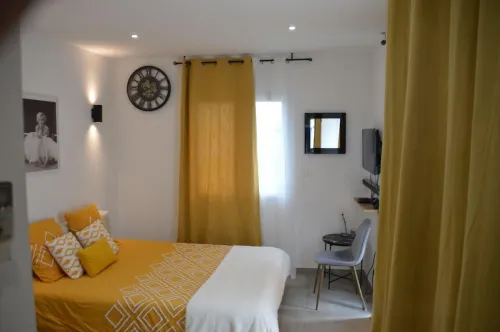 Studio Indépendant à 5 Minutes de Waligator et Aqualand