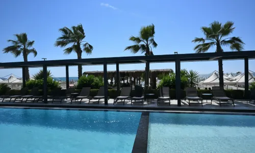 Luxury Premium Finese