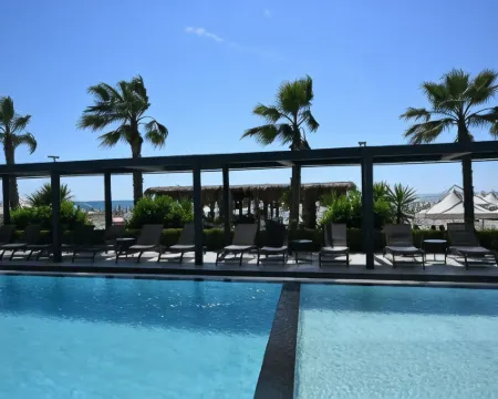 Luxury Premium Finese Hotels in Golem