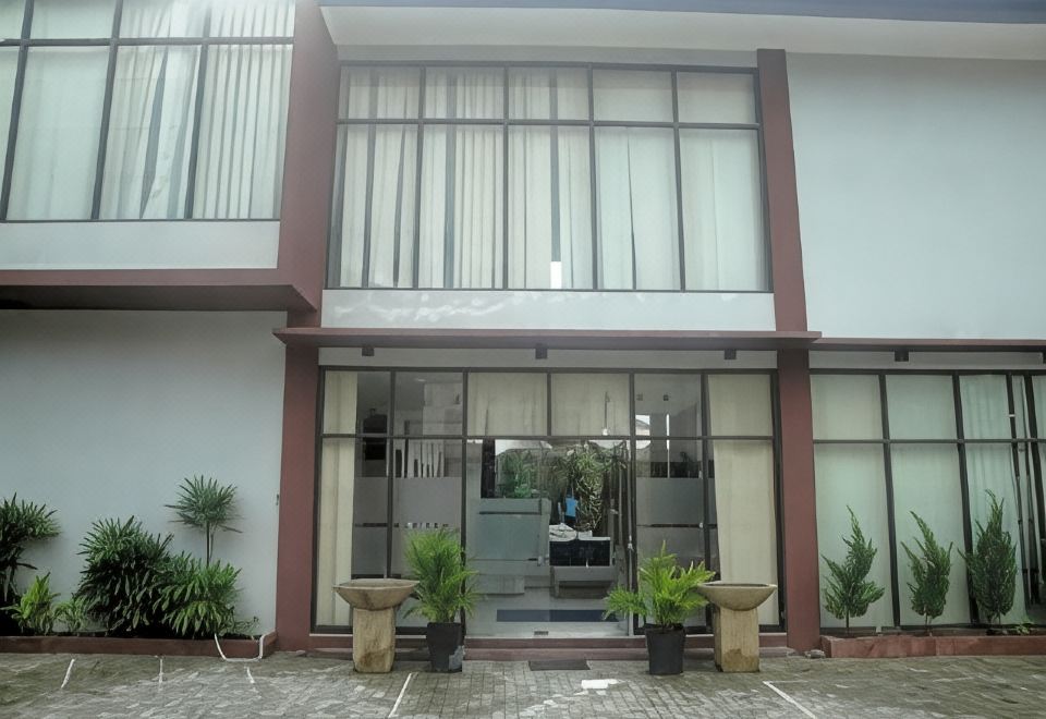 Jazz Hotel Palu - Housity