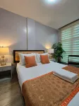 J Spazio Apartelle and Cafe