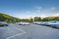 Qiaoshan Binhu Hotel - parking