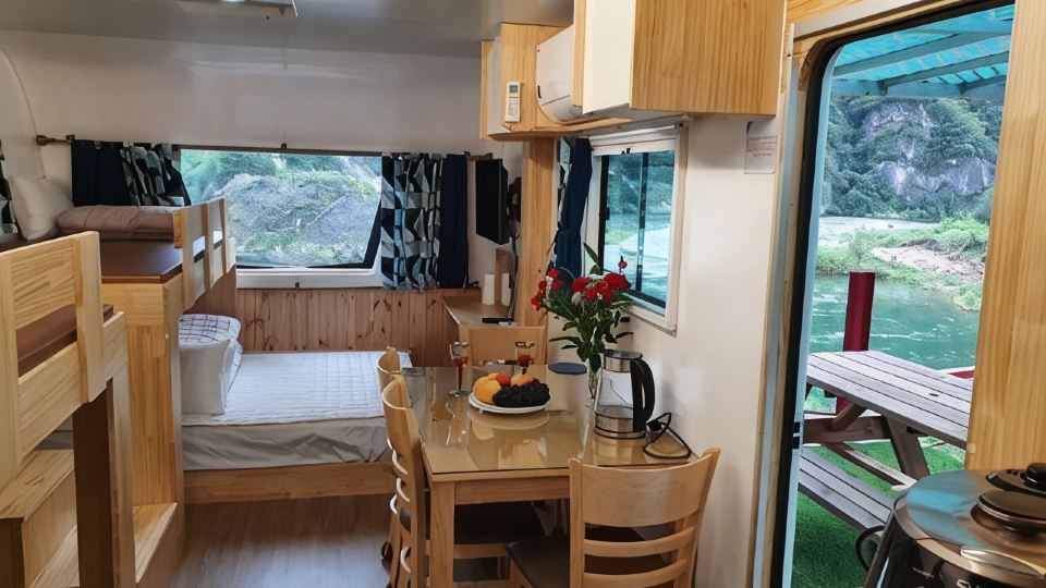 Donggang Village Caravan Pension